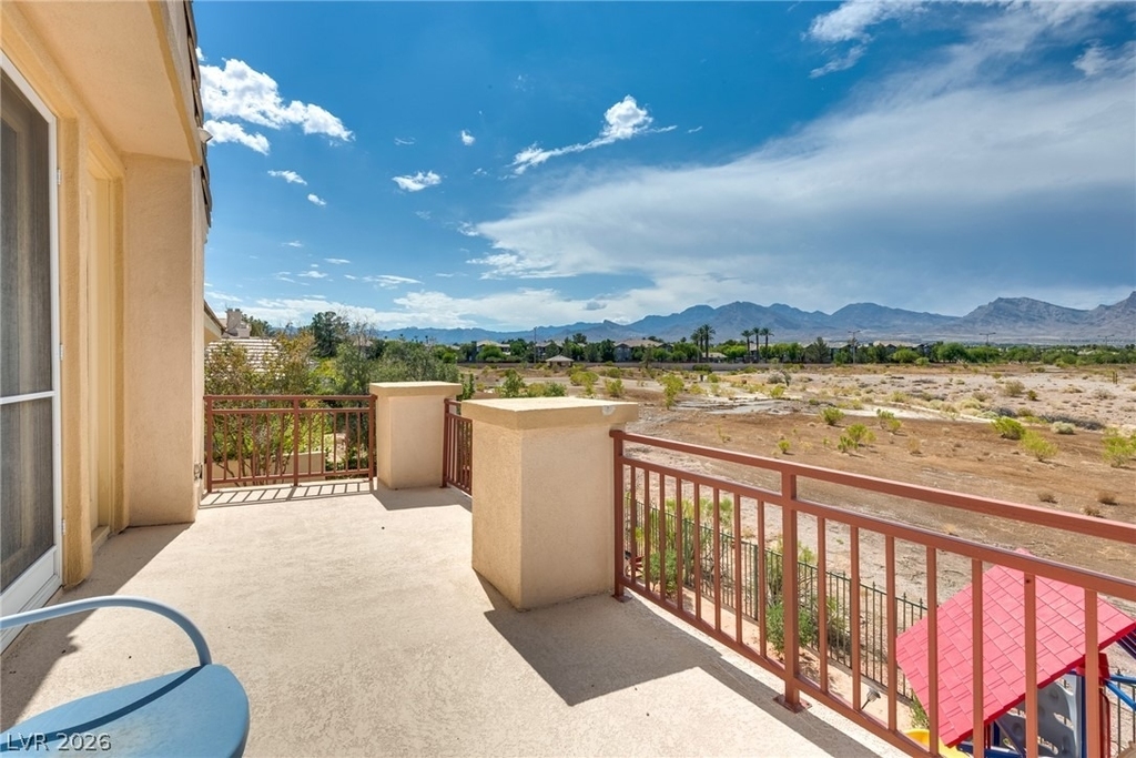 709 Sir James Bridge Way - Photo 32