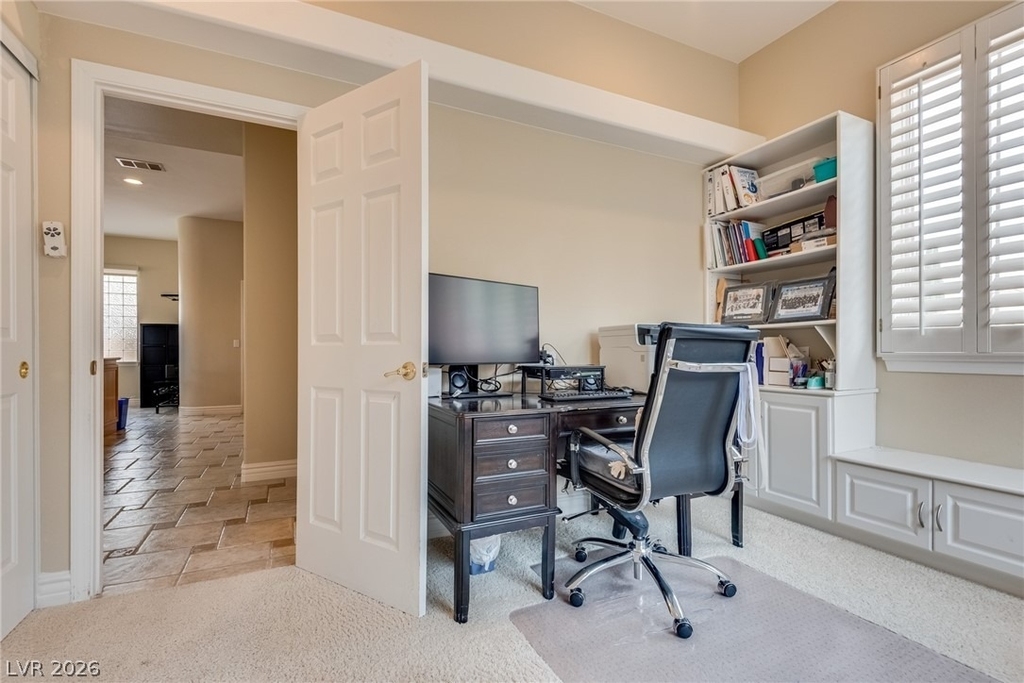 709 Sir James Bridge Way - Photo 18
