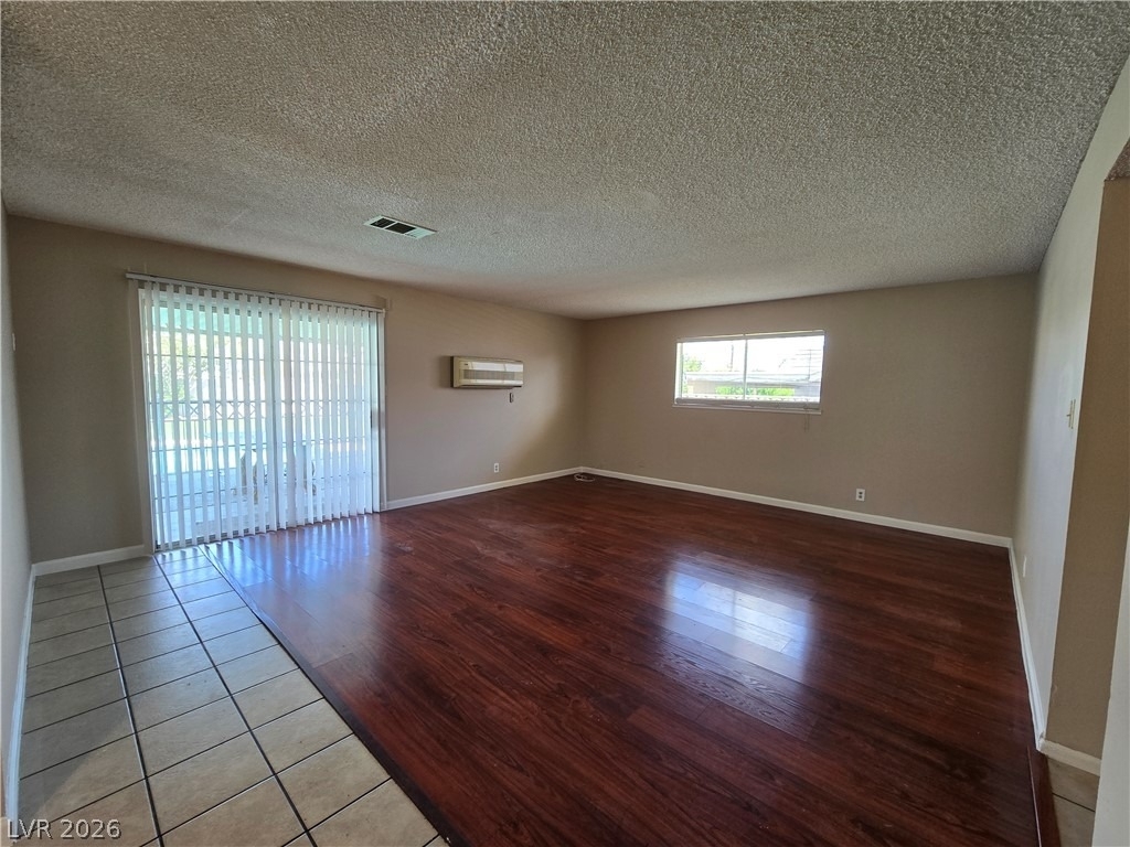 6508 Mecham Avenue - Photo 7