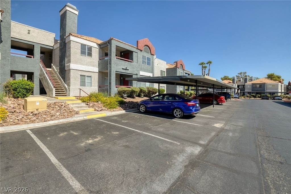 8600 W Charleston Boulevard - Photo 18