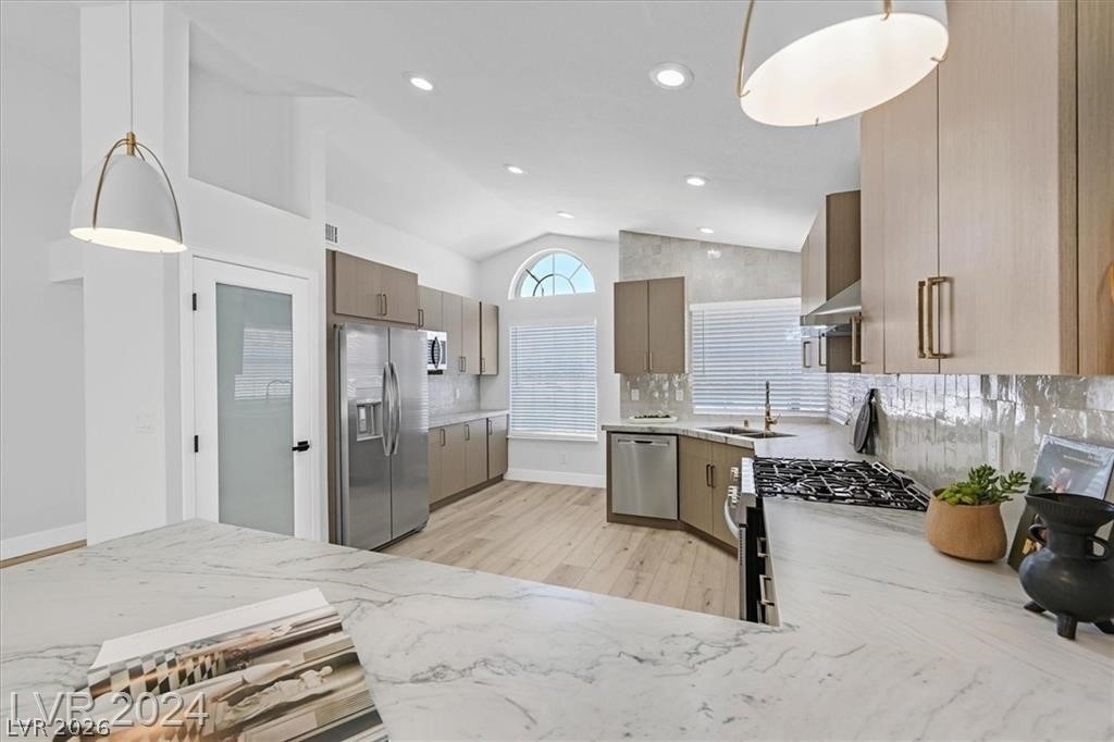 8 Barton Spring Circle - Photo 5