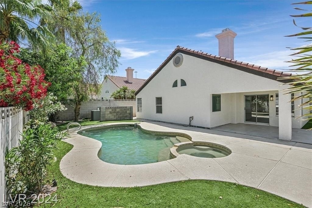 8 Barton Spring Circle - Photo 1