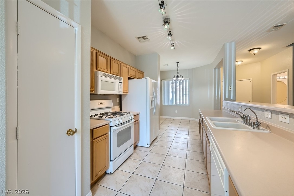 717 Peachy Canyon Circle - Photo 6