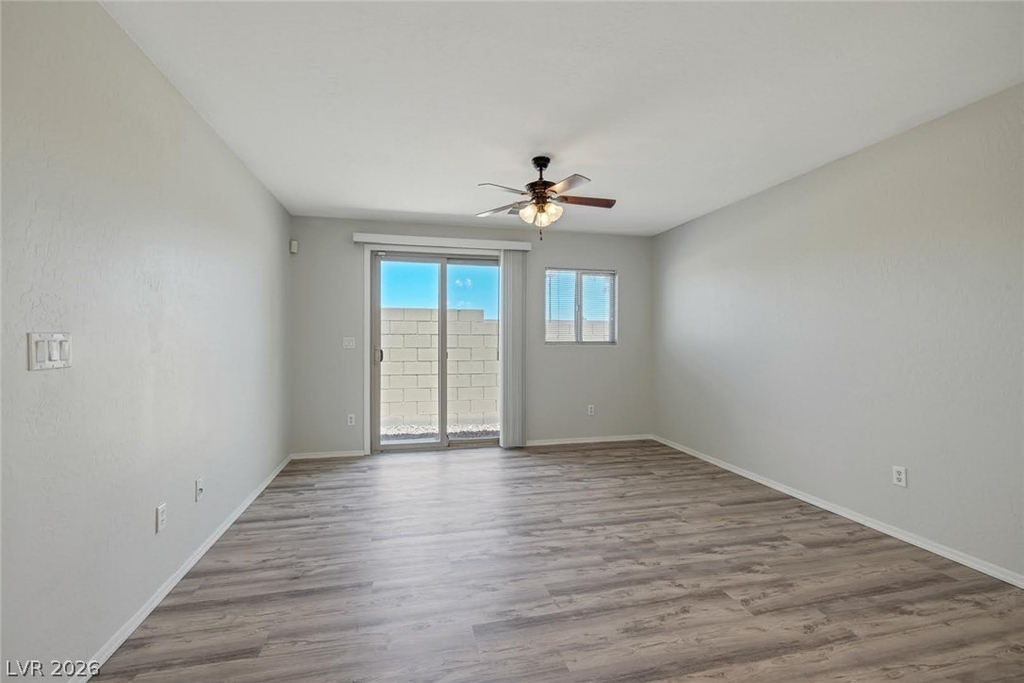 5244 Tipper Avenue - Photo 8
