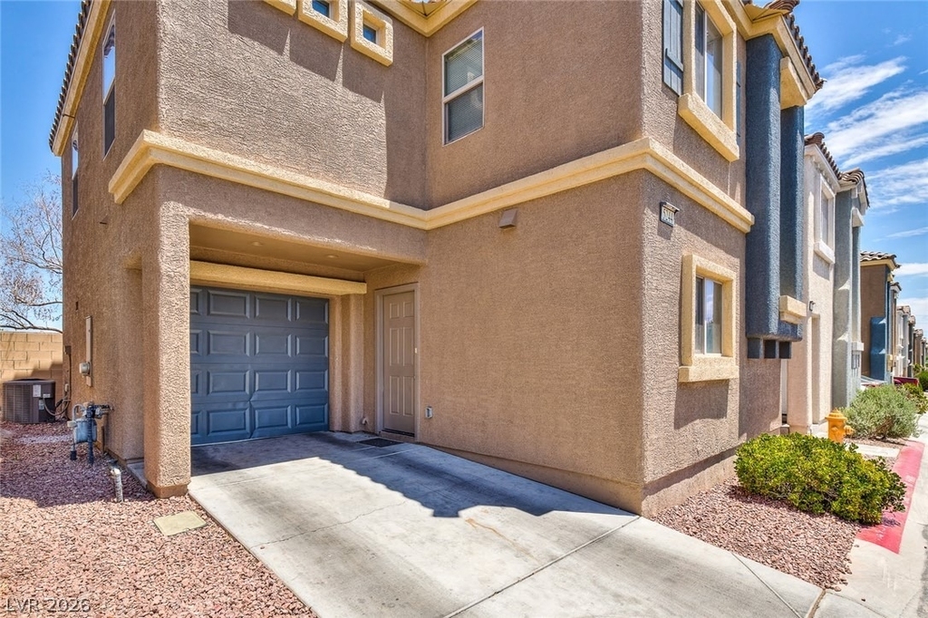 5244 Tipper Avenue - Photo 3