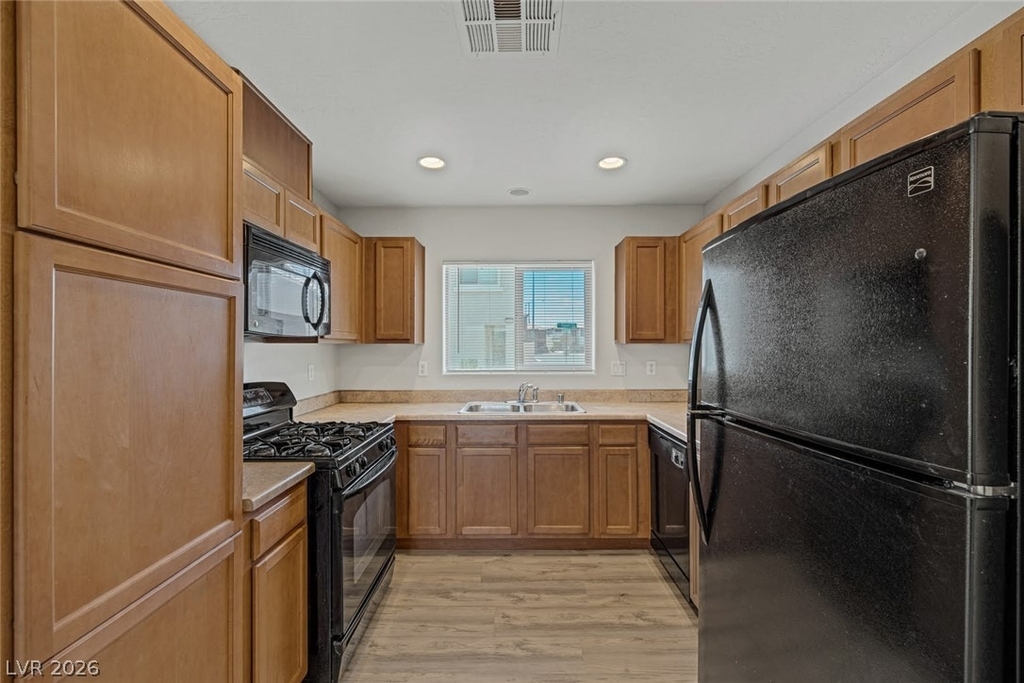 5244 Tipper Avenue - Photo 12