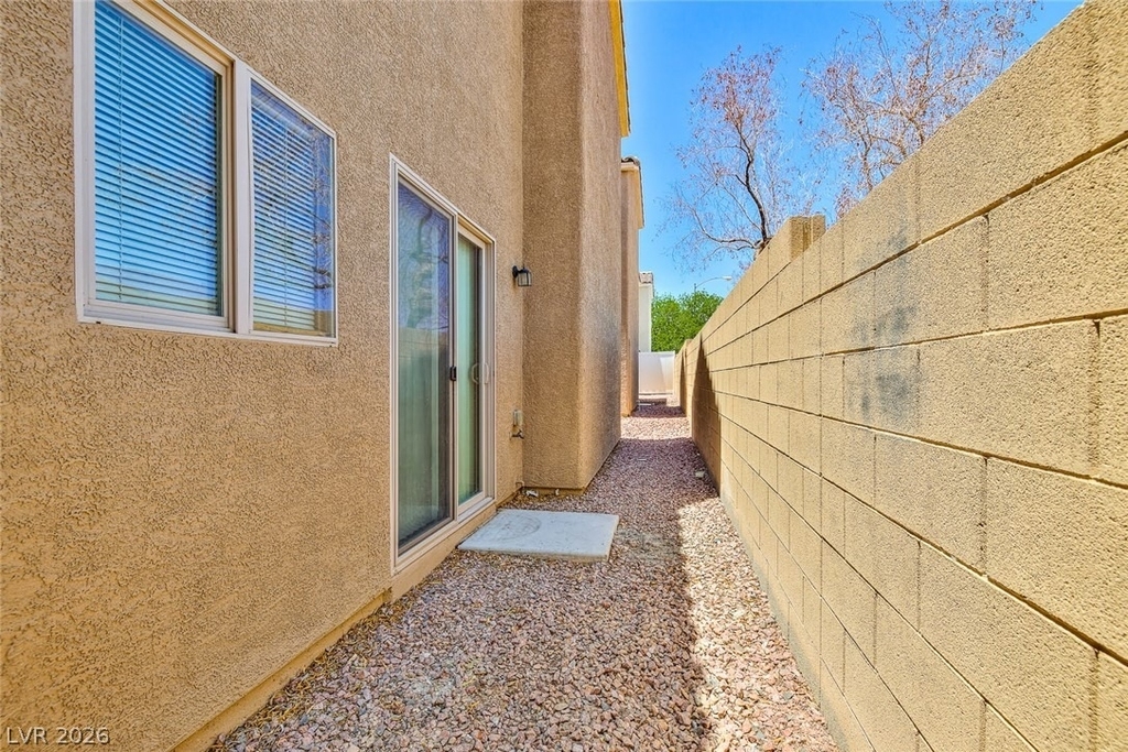 5244 Tipper Avenue - Photo 37