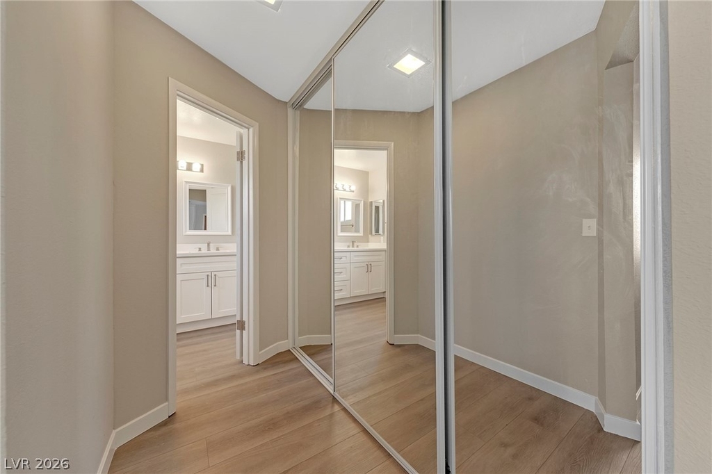 3158 Laurel Avenue - Photo 17