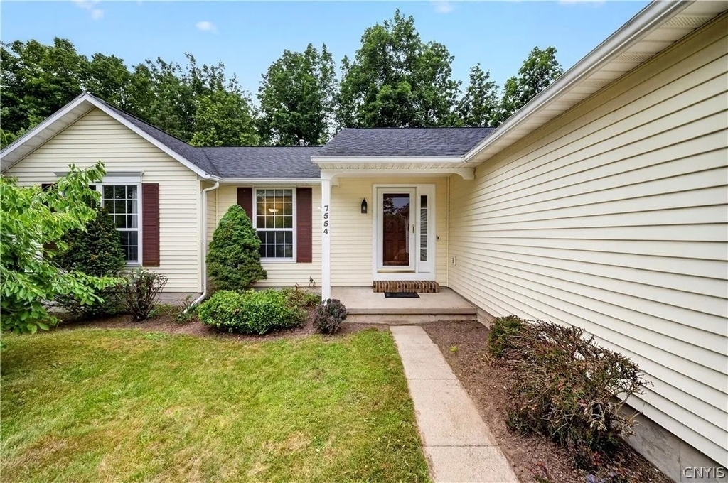 7554 Sugarwood Lane - Photo 2