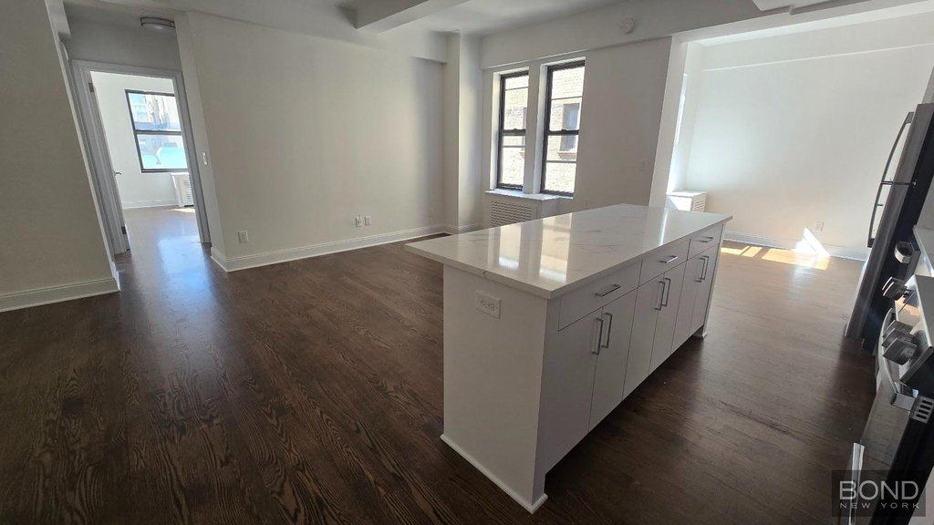 West 68th Street - Photo 4