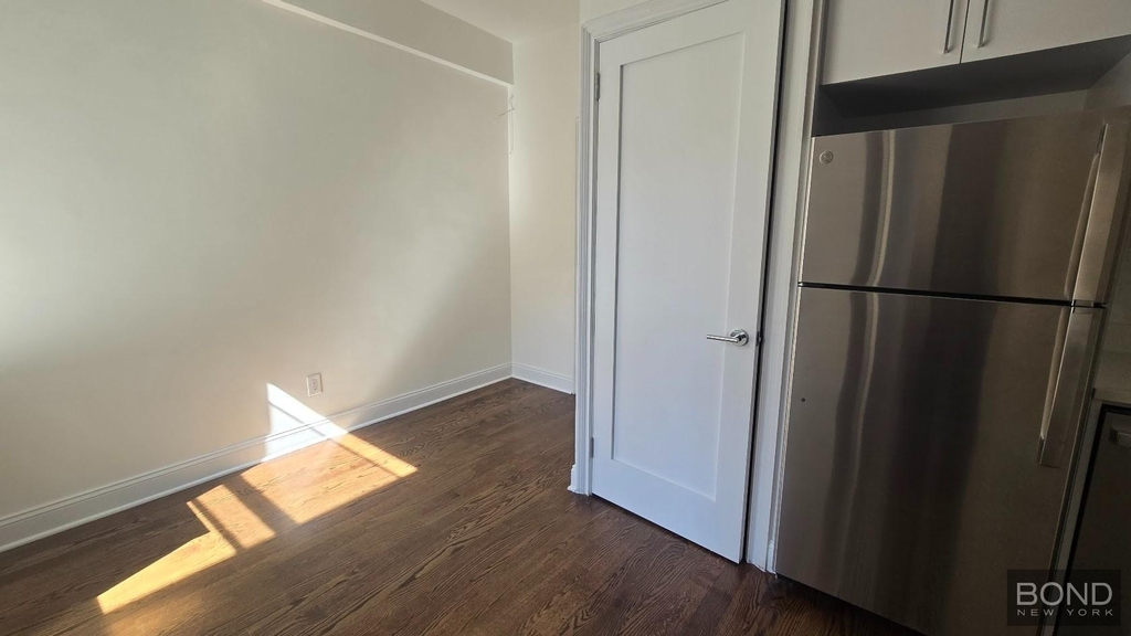West 68th Street - Photo 10
