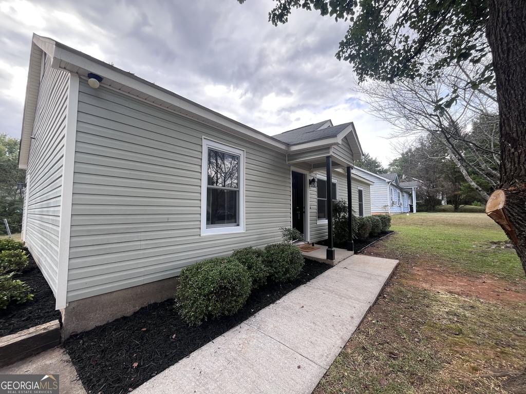 31 Oak Street - Photo 2