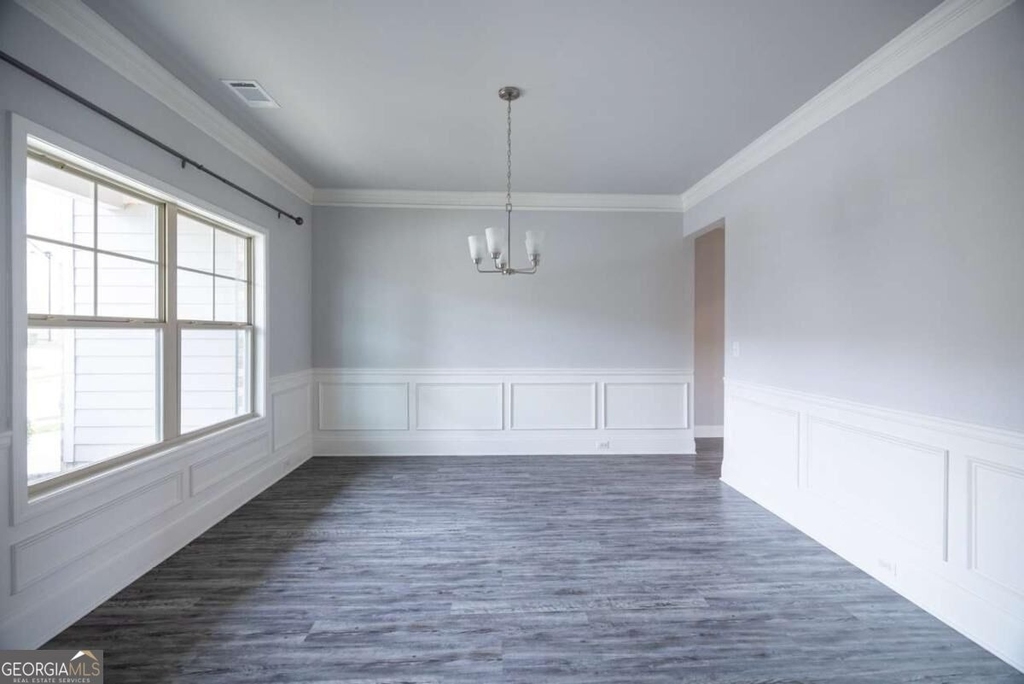352 Newshaw Drive - Photo 10