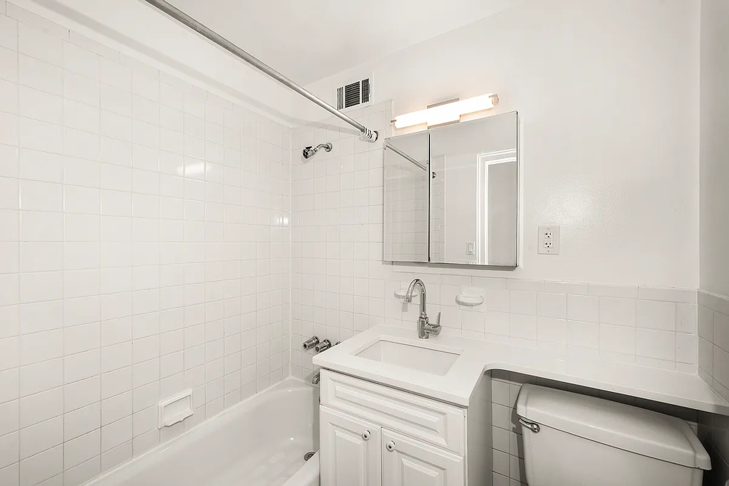 121 Madison Avenue - Photo 4