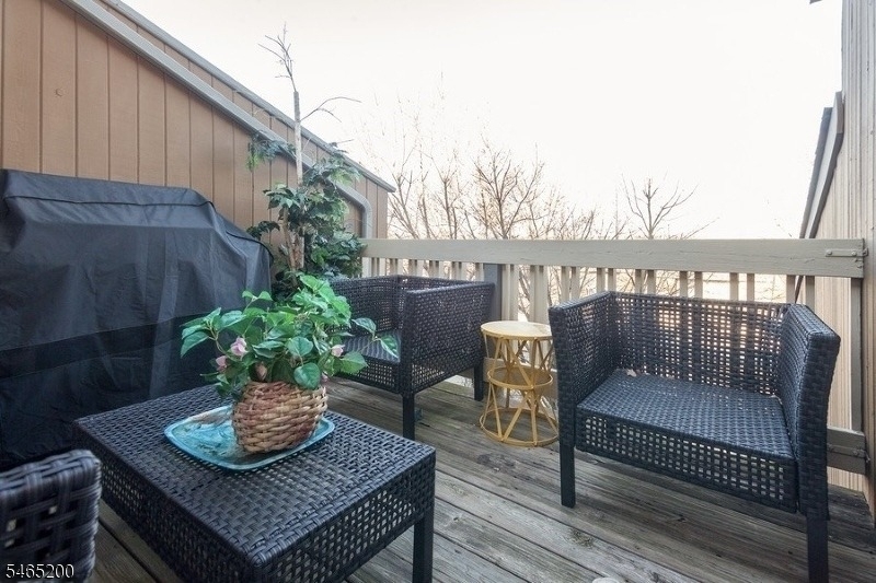 16 Mcchesney Ct - Photo 9