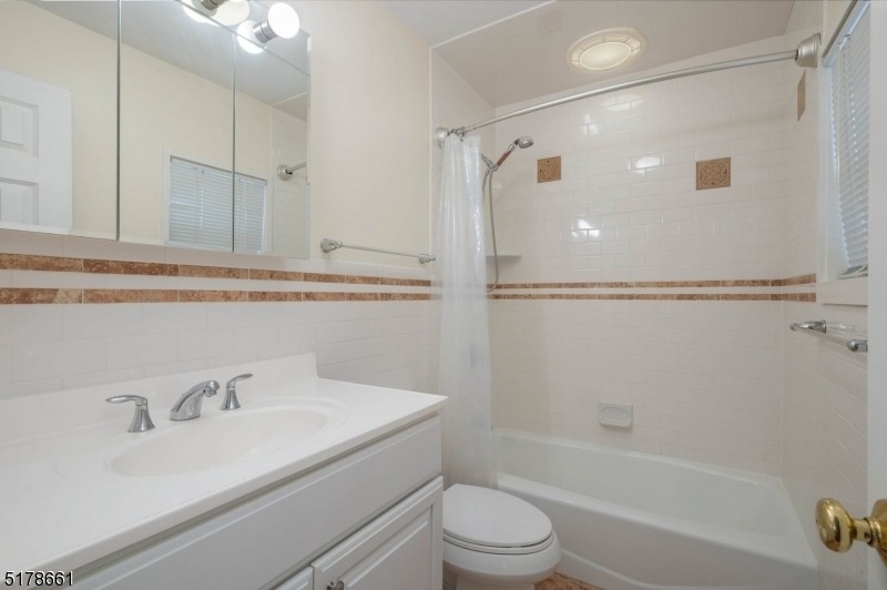 46 Franklin Pl - Photo 14