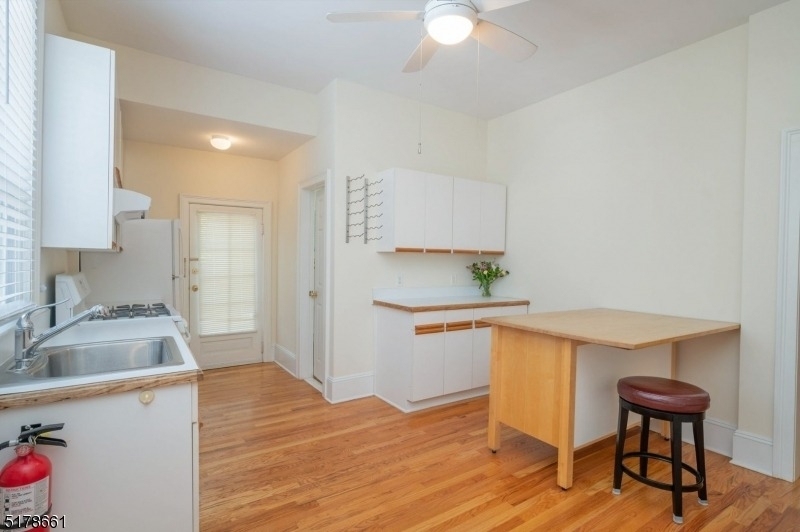 46 Franklin Pl - Photo 6