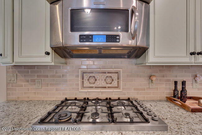 42 Pitney Avenue - Photo 10