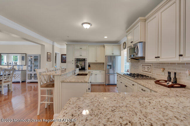42 Pitney Avenue - Photo 8