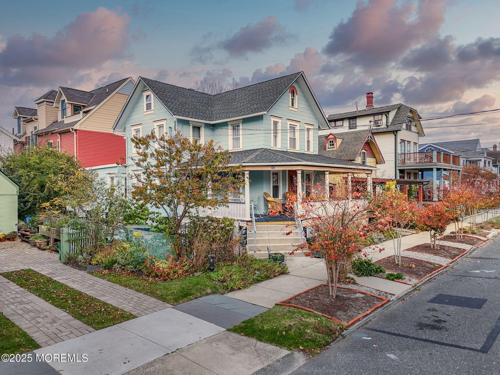 83 Broadway - Photo 1