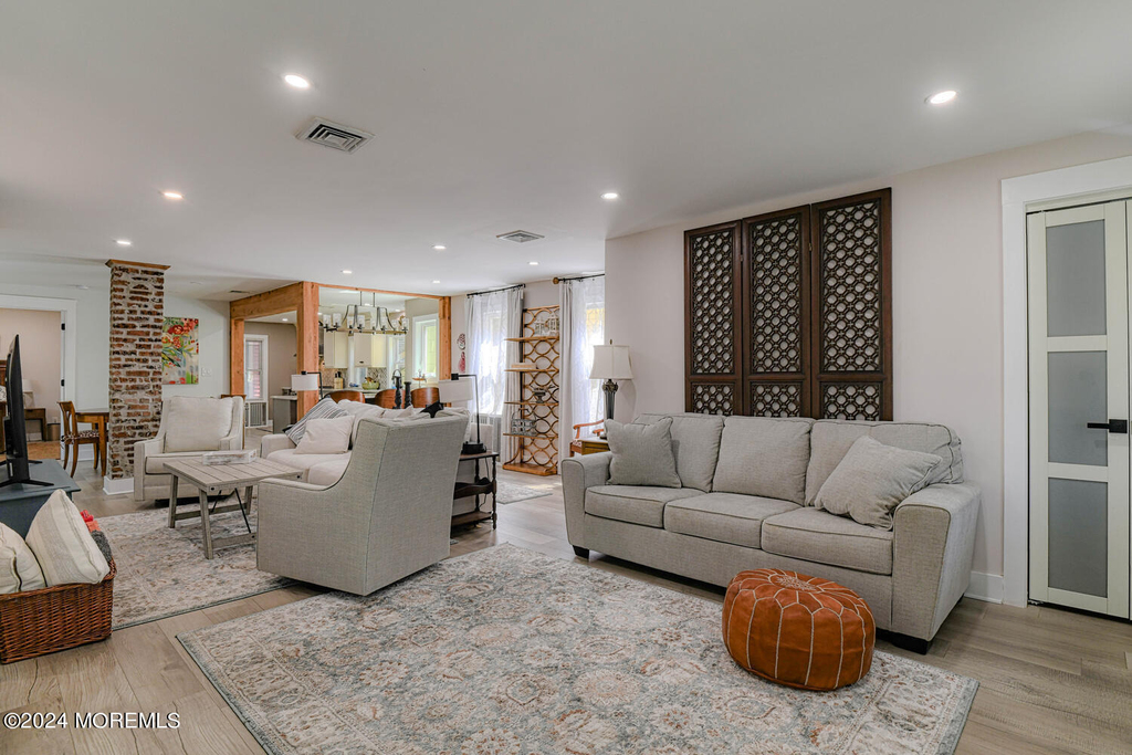 83 Broadway - Photo 15