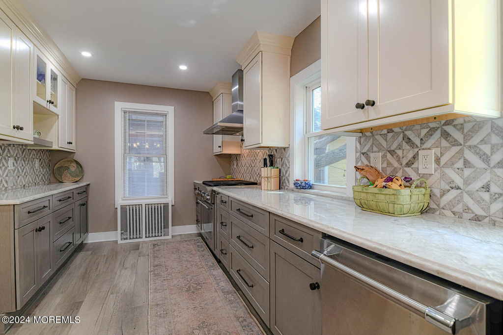 83 Broadway - Photo 23