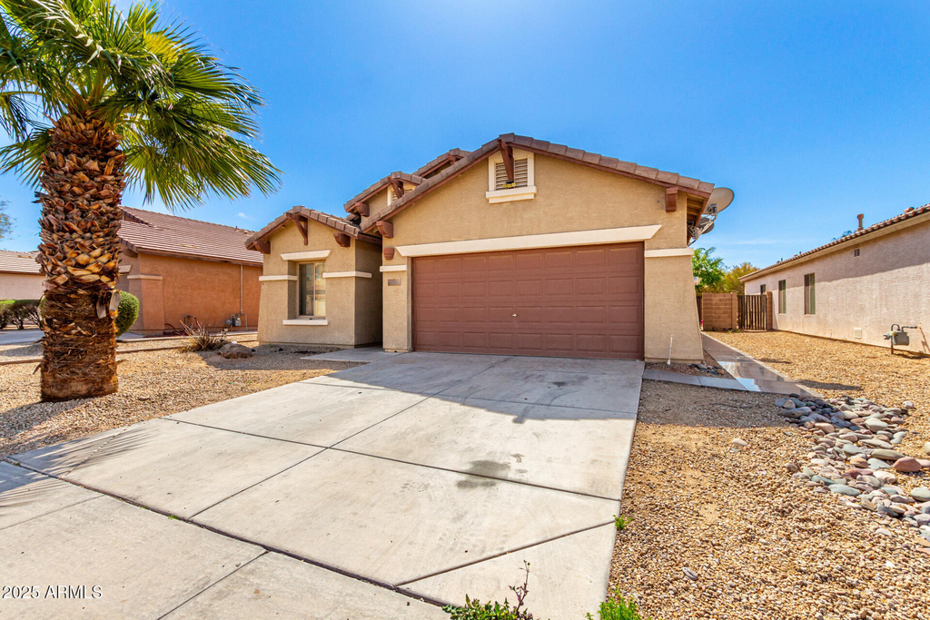 11741 W Sherman Street - Photo 0