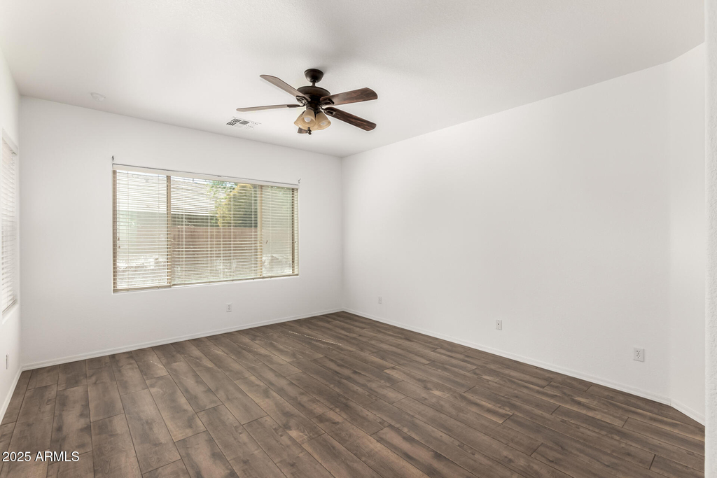 11741 W Sherman Street - Photo 15