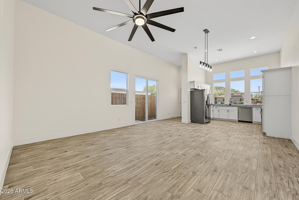 212 2nd Avenue E - Photo 9