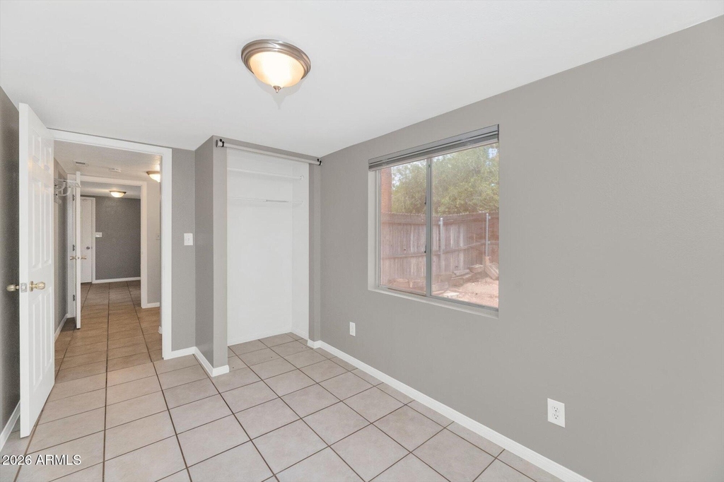 1127 S Una Avenue - Photo 20