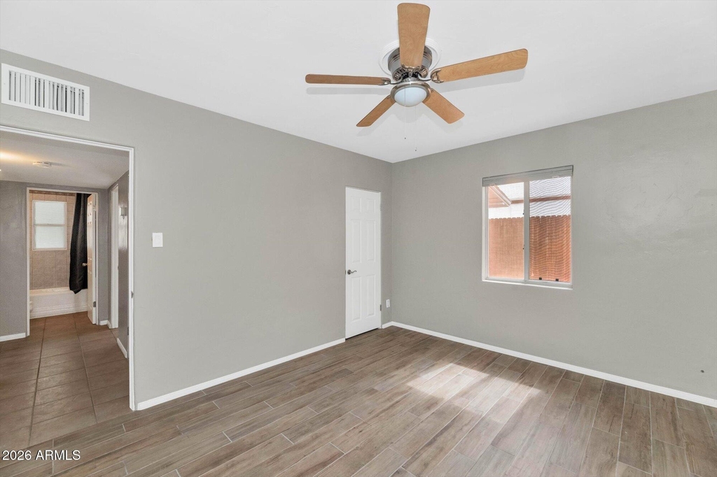 1127 S Una Avenue - Photo 13