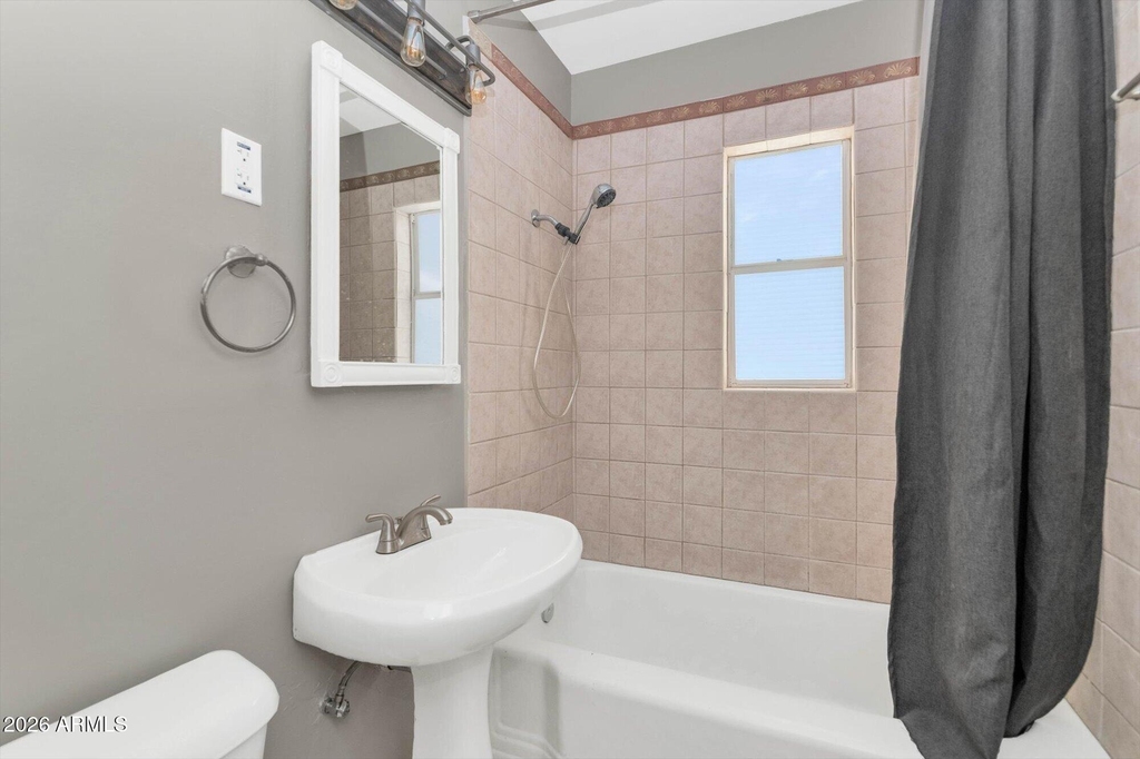 1127 S Una Avenue - Photo 12