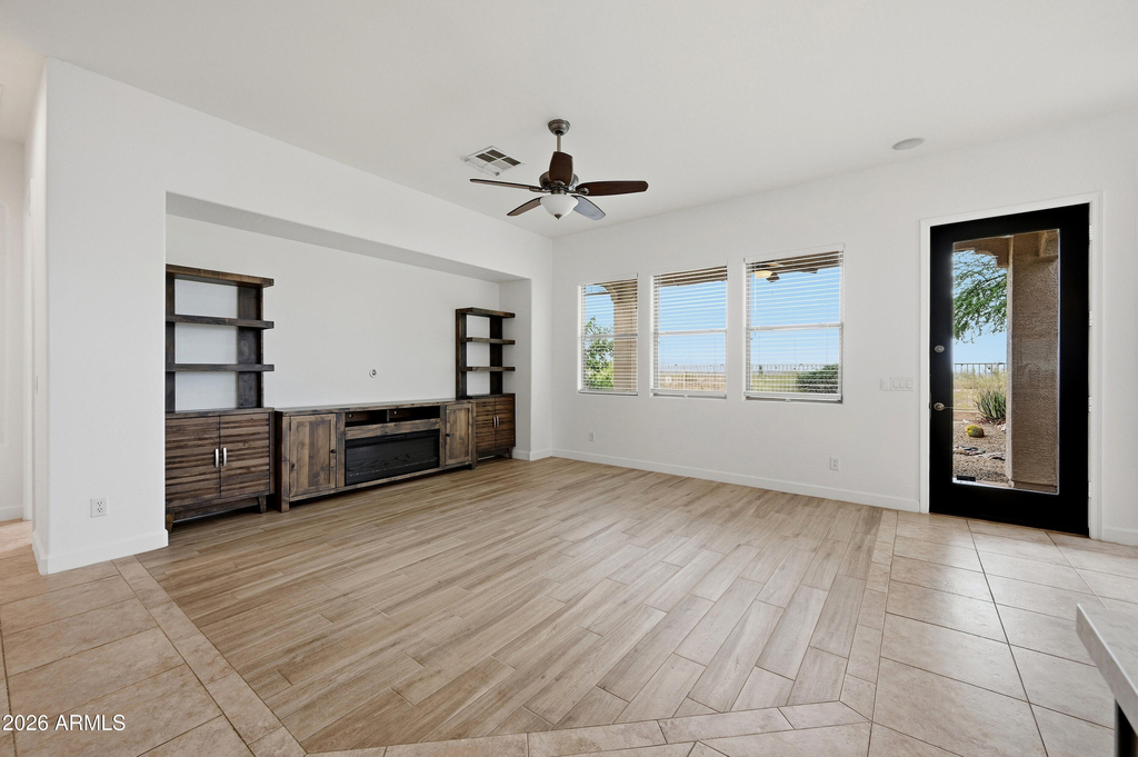 18110 W Paseo Way - Photo 3