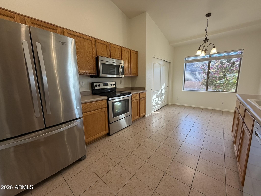1135 E Cottonwood Lane - Photo 18