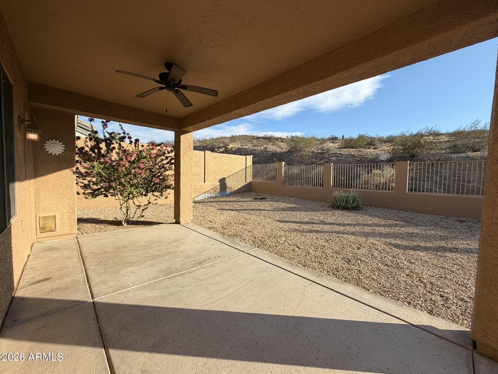 1135 E Cottonwood Lane - Photo 2