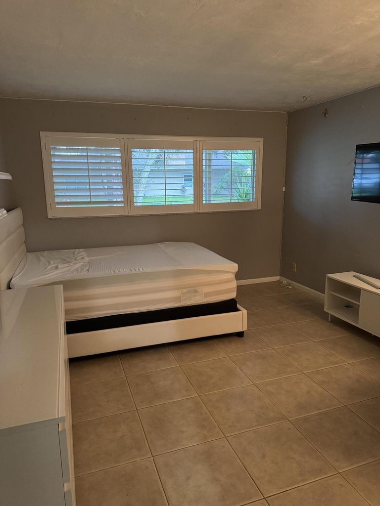 355 Se 7th Street - Photo 9
