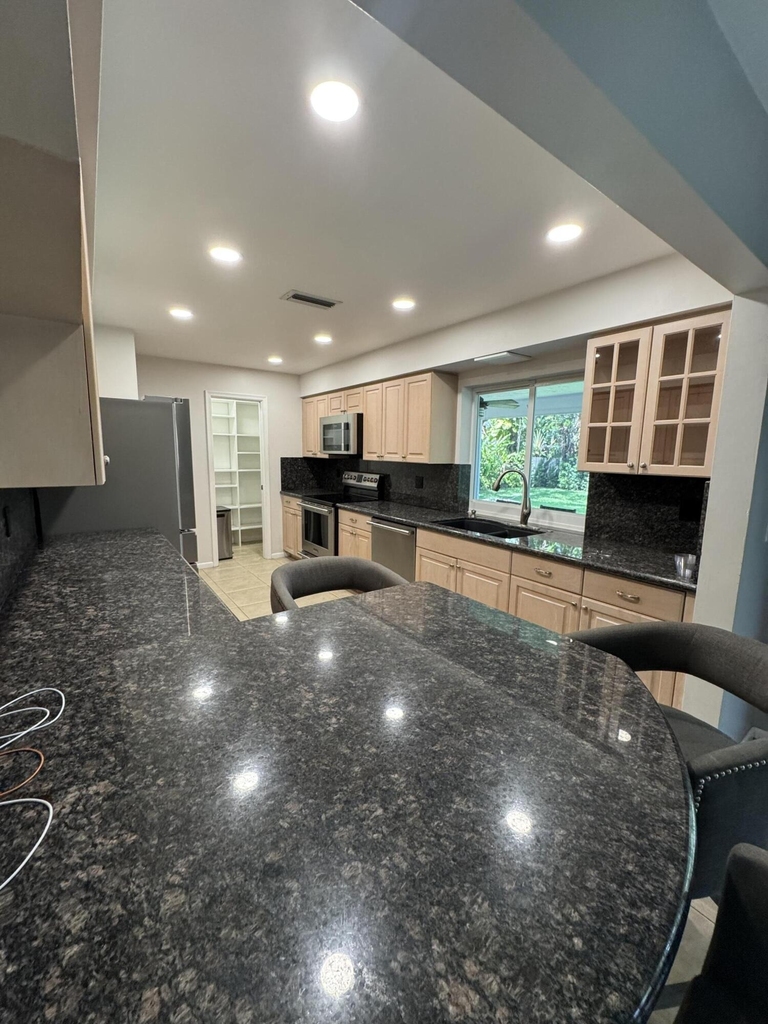 355 Se 7th Street - Photo 48
