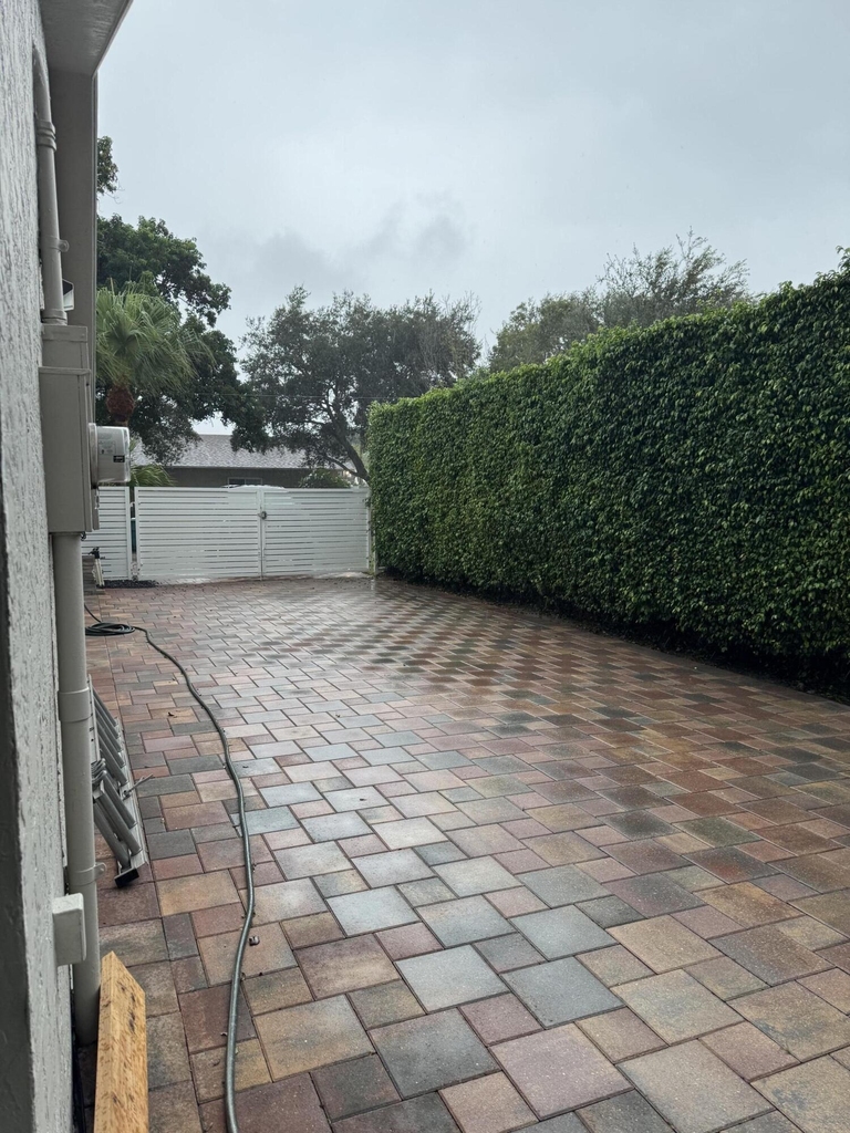 355 Se 7th Street - Photo 16