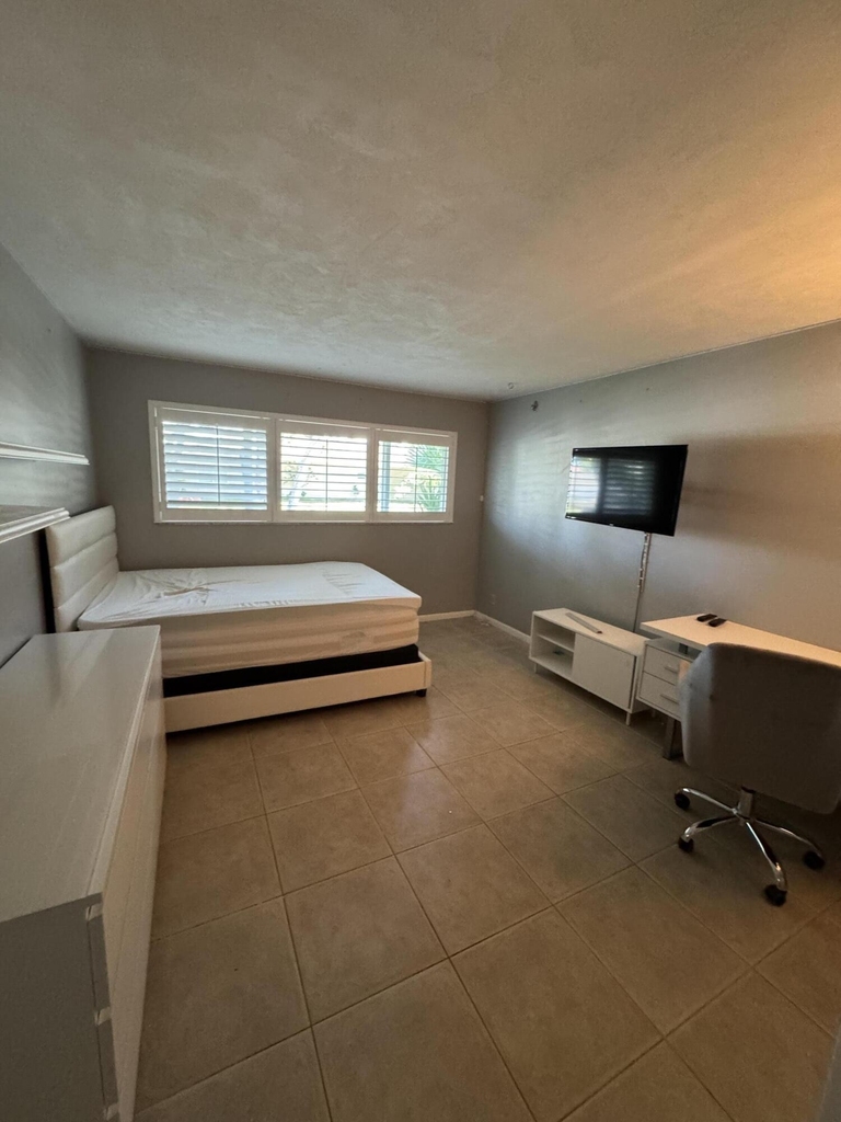 355 Se 7th Street - Photo 41