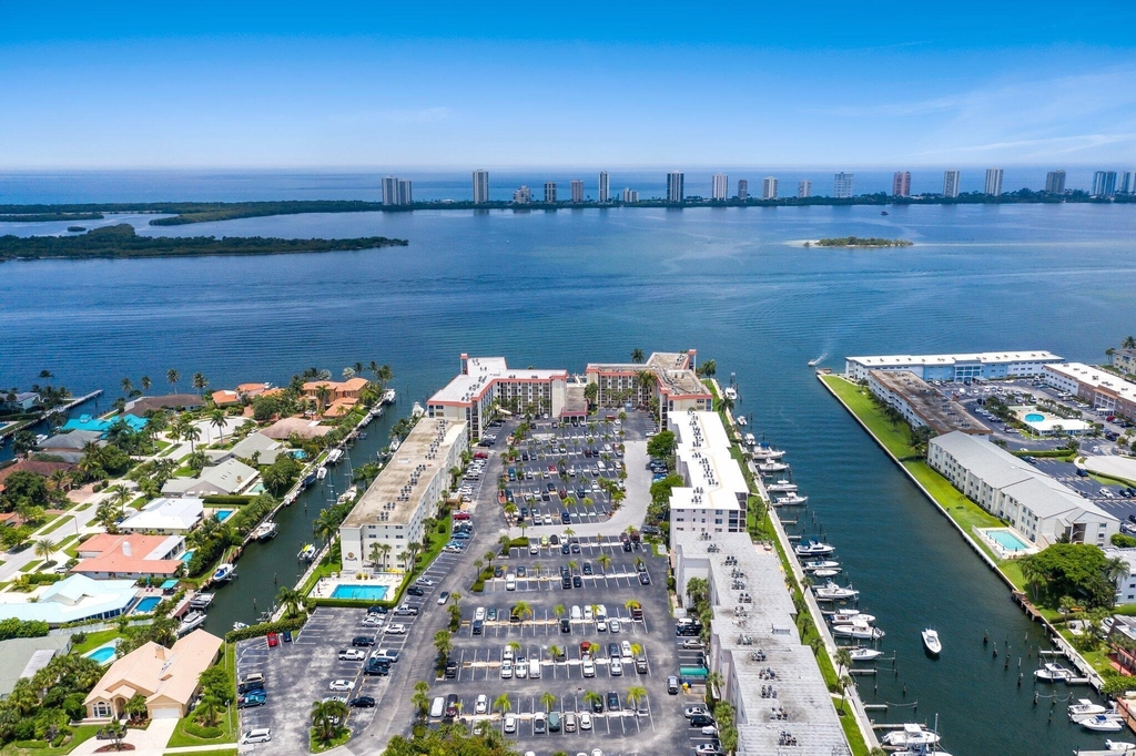 100 Paradise Harbour Boulevard - Photo 19