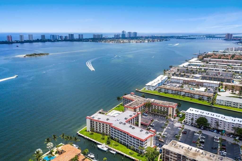 100 Paradise Harbour Boulevard - Photo 17
