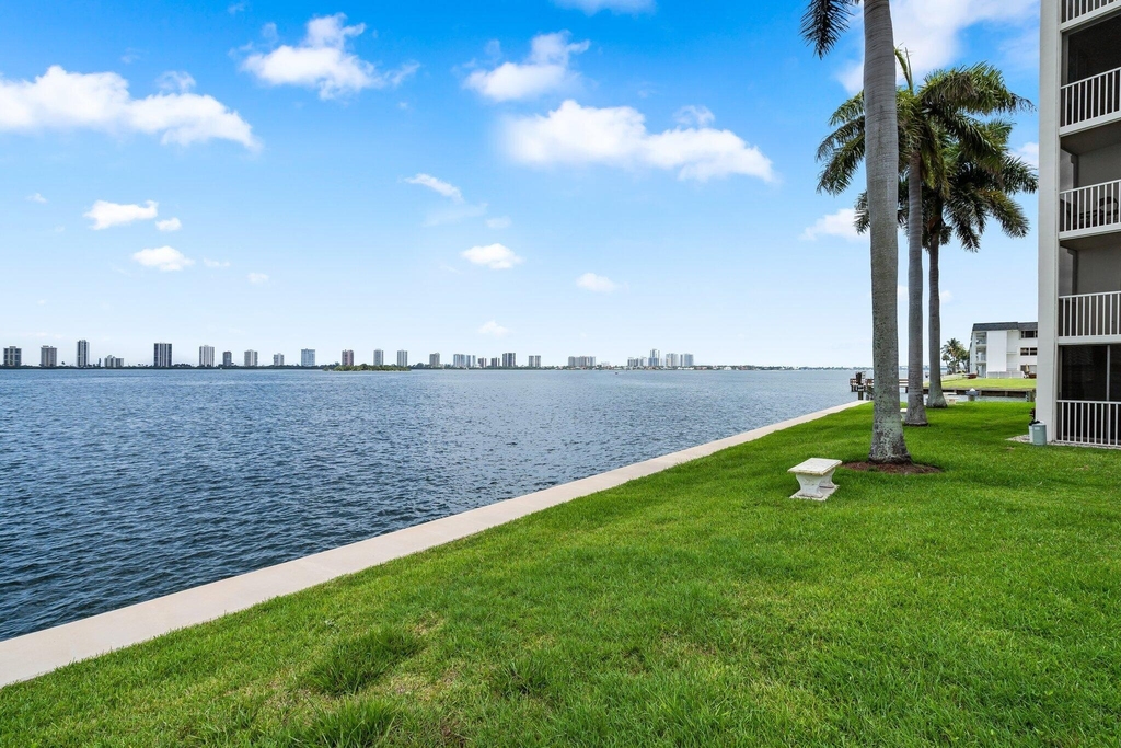 100 Paradise Harbour Boulevard - Photo 26