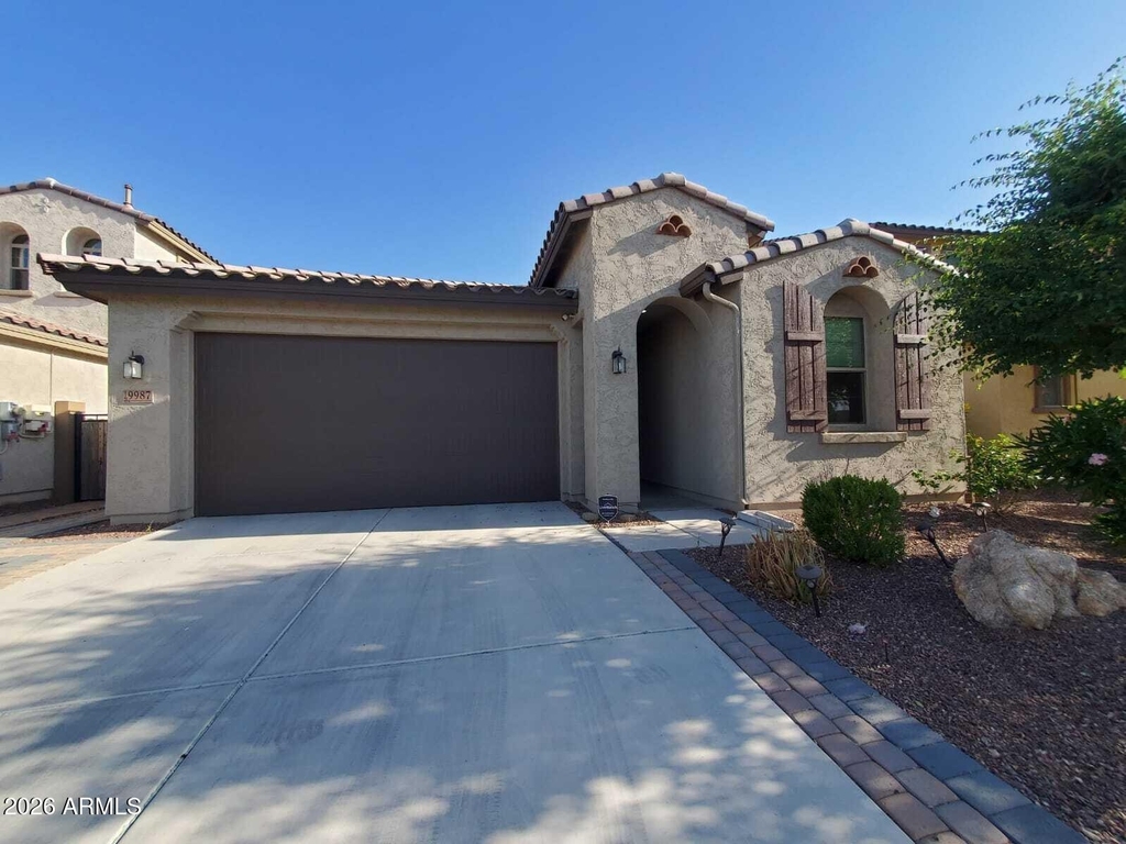 9987 W Foothill Drive - Photo 0