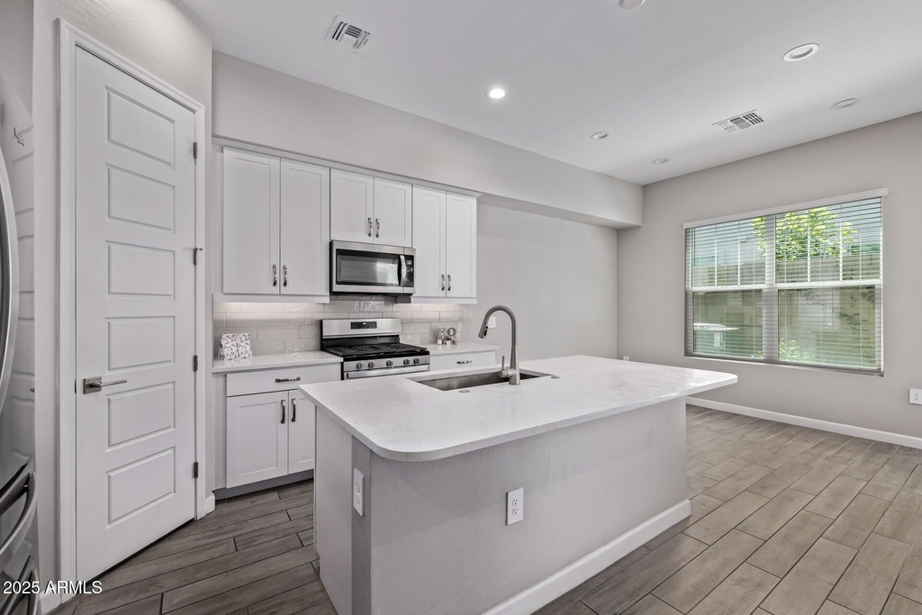 17118 N 50th Way - Photo 13