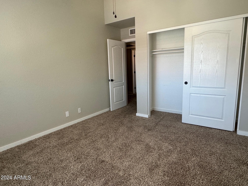 5611 N 79th Street - Photo 13