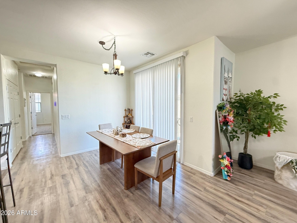 8115 W Lynwood Street - Photo 7