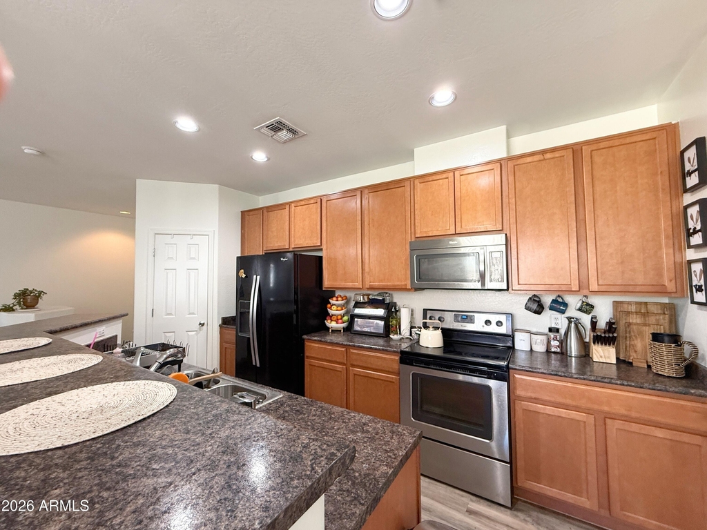 8115 W Lynwood Street - Photo 9