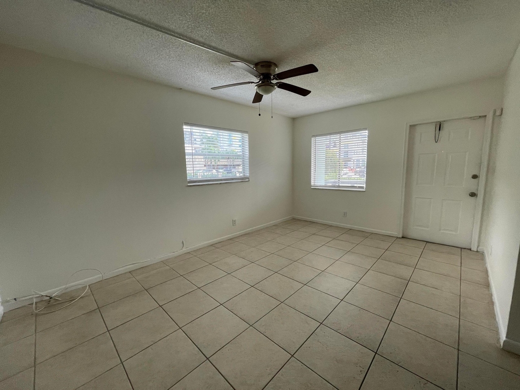 306 E Ocean Avenue - Photo 6
