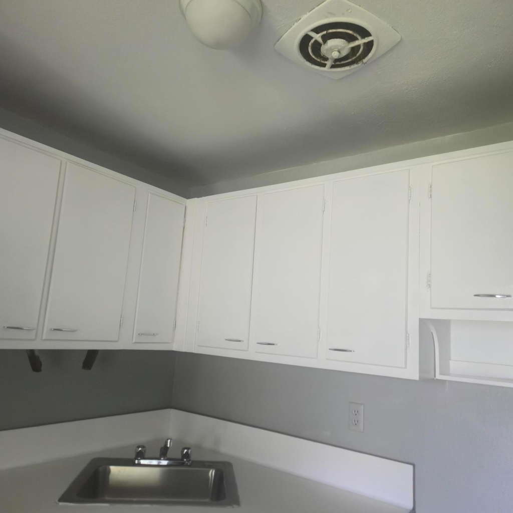2850 Sw 1st Street - Photo 2