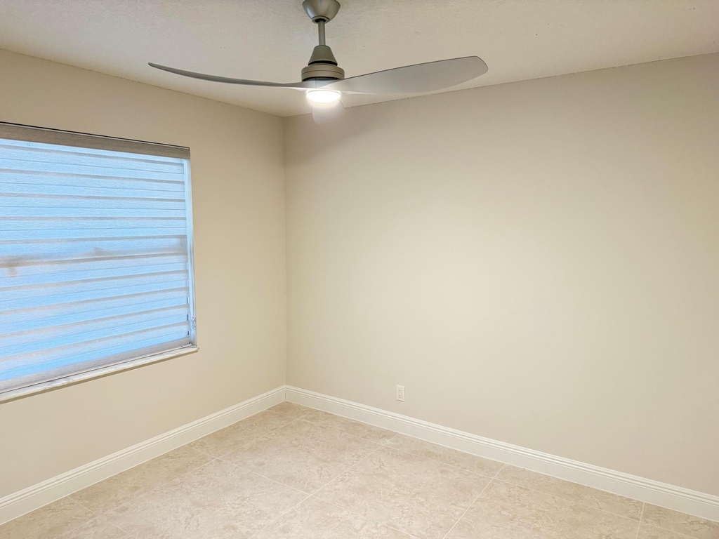 1065 Mulberry Place - Photo 13